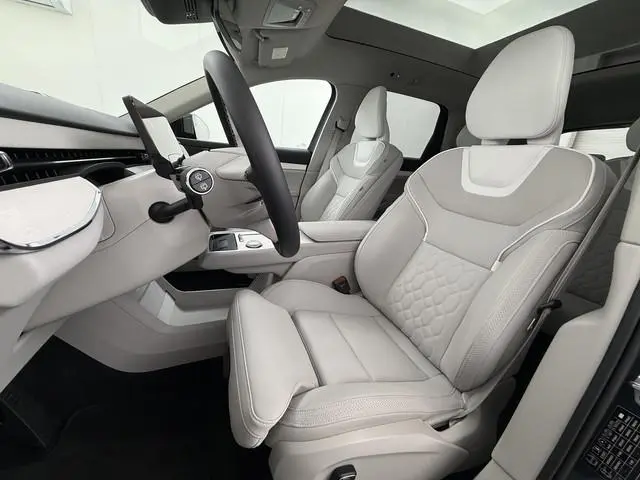 Volvo EX90
