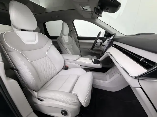 Volvo EX90