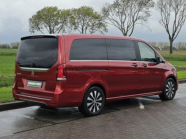 MERCEDES-BENZ EQV 300 7-zits pano navi l2!