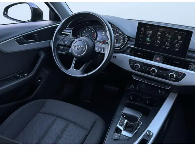 Audi A4 Avant 35 TFSI 150PK S-TRONIC PRO-LINE CARPLAY/PDC/LED/KEYLESS