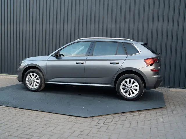 ŠKODA Kamiq 1.0 TSI Business Edition | Camera | Elk. A-klep | Keyless | Prijs Rijklaar!!