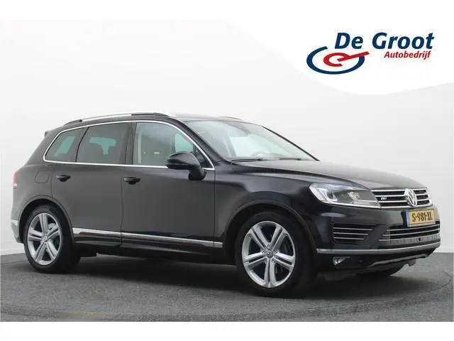 Volkswagen Touareg 3.0 TDI R-Line Automaat Leer, Luchtvering, Panoramadak, Standkachel, ACC, 360° Ca...