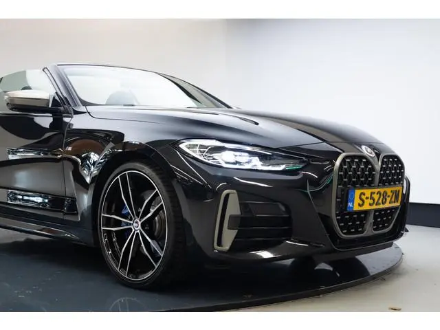 BMW 4-serie Cabrio M440i xDrive High Executive | Head up | Harman Kardon | 360 Camera