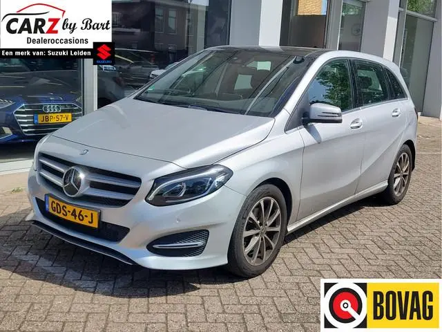 Mercedes-Benz B-klasse 200 AMBITION AUTOMAAT Pano | Dodehoeksensoren | Clima | Trekhaak