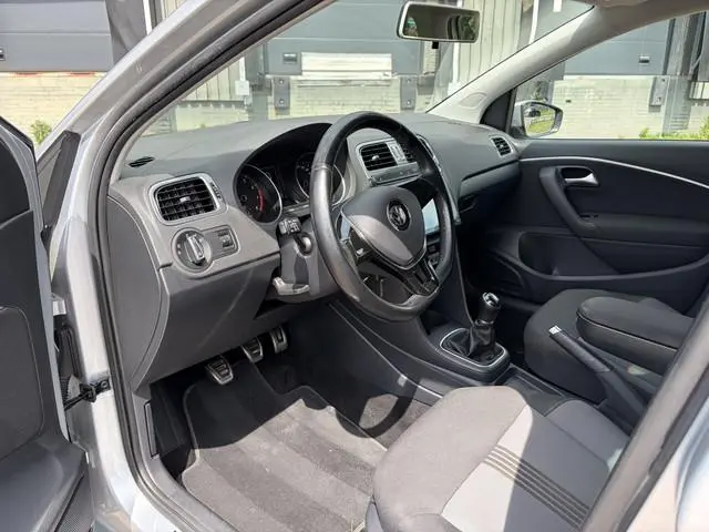Volkswagen Polo 1.0 Comfortline Connected Series / Clima / Pdc Voor / Achter / Stoel Verwarming / Lm...