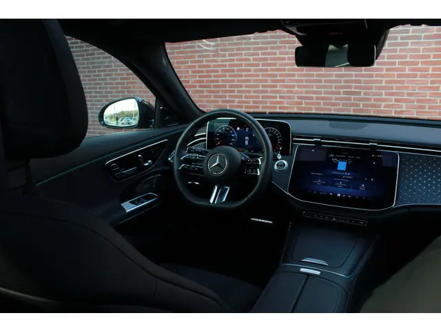 Mercedes-Benz E-Klasse Estate 300 e AMG Line | Distr | Pano | Burmester | Trekhaak | Memory  |