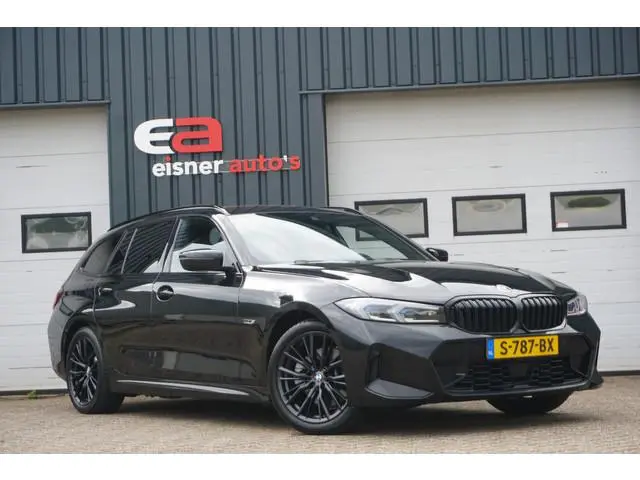 BMW 3-serie Touring 320e LCI M-Sport Pro | ADAPTIVE LED | ACC | HEAD-UP | STOELVERW. | CAMERA |