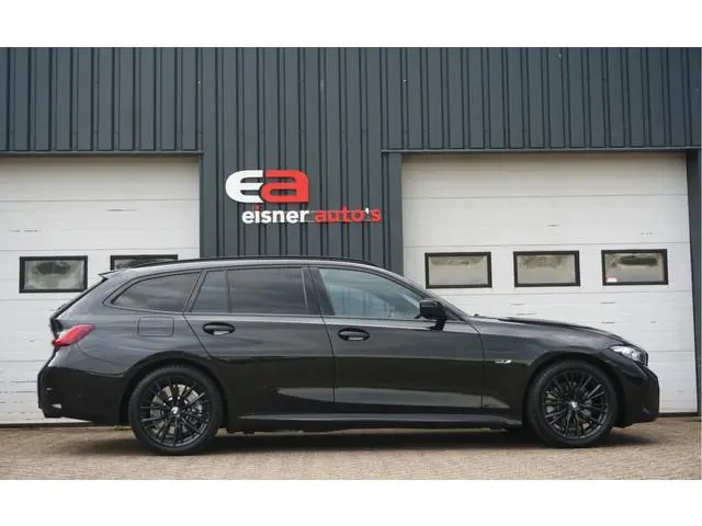 BMW 3-serie Touring 320e LCI M-Sport Pro | ADAPTIVE LED | ACC | HEAD-UP | STOELVERW. | CAMERA |