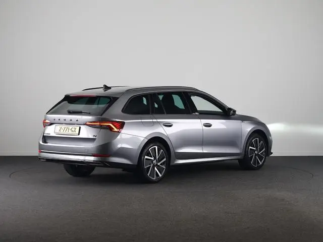 Skoda Octavia Combi 1.4 TSI iV PHEV Sportline Business 204 pk Automaat (DSG) | Verlengde garantie |...