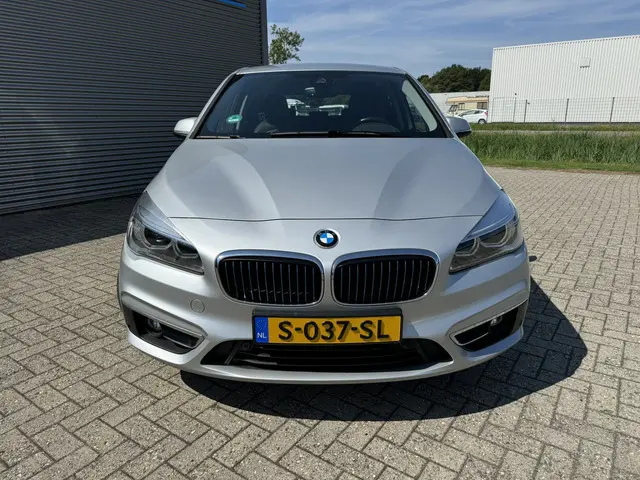 BMW 2-serie Active Tourer 225xe iPerformance Executive Leer LED Navi PDC 17 Inch Stoelverwarming