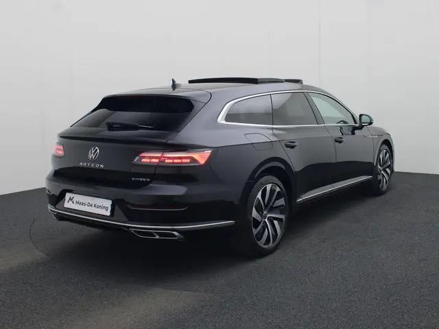 Volkswagen Arteon 1.4TSIeHybrid 160kW/218PK R-Line DSG · Panoramadak · Leder · Camera + Parkeersensoren