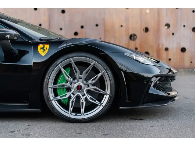 Ferrari 296