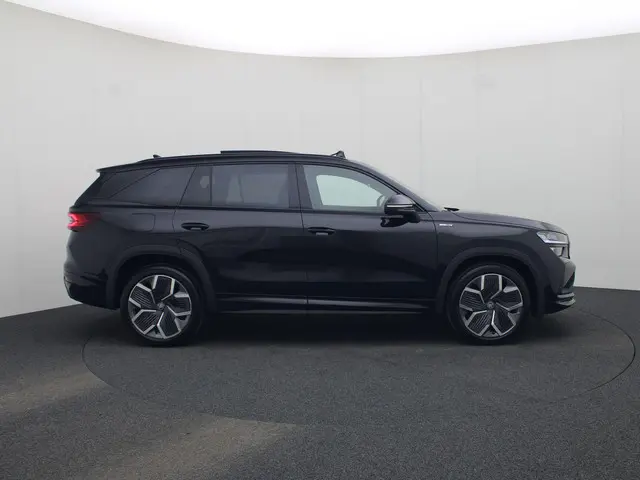 Skoda Kodiaq 1.5TSI/150PK PHEV Sportline DSG · Trekhaak · Panoramadak · Camera + Parkeersensoren · G...