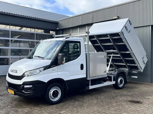 Iveco Daily 35S14N 3.0 345 Kipper Trekhaak 3500kg trekgewicht 3-Persoons Gereedschapskist Open laadb...