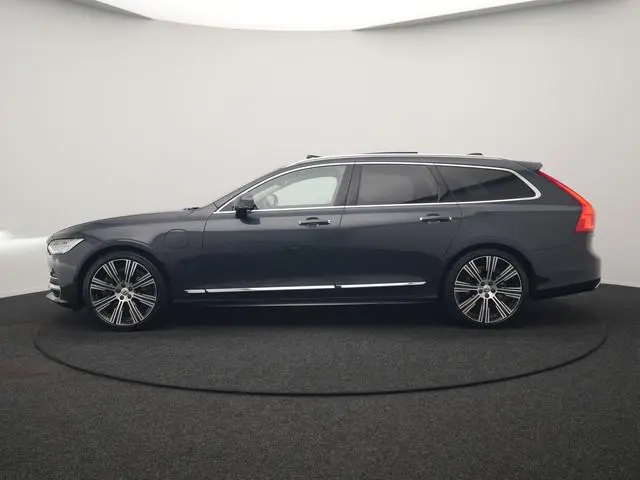 Volvo V90 T8 AWD Inscription PHEV 394pk Dealer O.H. | Trekhaak Af Fabriek | Panodak | Adaptive Cruis...