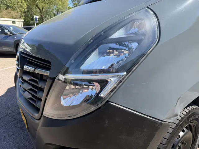 Opel Movano