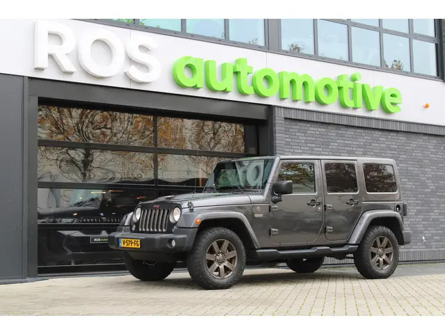 Jeep Wrangler 2.8 CRD 75th Anniversary | EX.BTW | NAP! | INCLSOFT-TOP | NAVI | STOELVERWARMING |