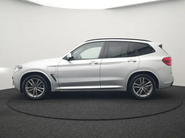 BMW X3 xDrive30e M Sport Plug In Hybrid 293pk Dealer O.H. PHEV | Trekhaak Af Fabriek | Head Up | Spo...