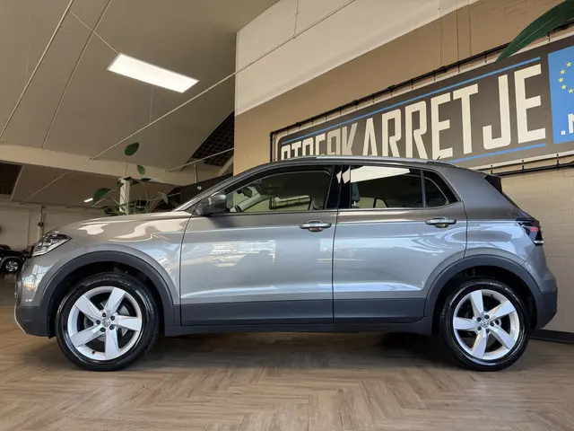 Volkswagen T-Cross 1.0 TSI 115pk DSG Style | Navigatie | ACC | Dode hoek | Stoelverwarming | PDC V+A...
