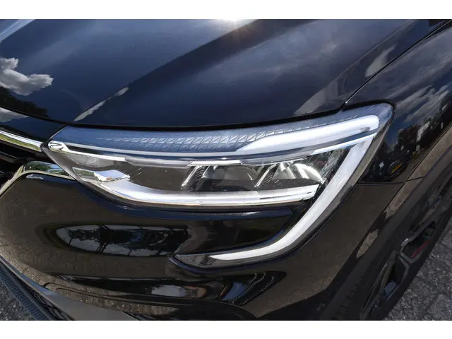 Renault Arkana 1.6 E-Tech Hybrid 145 R.S. Line Automaat / Keyless / Carplay / Trekhaak / 18'' LM / P...