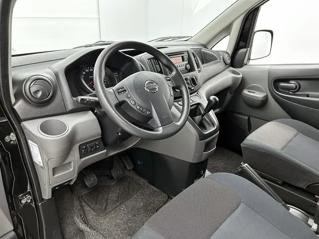 Nissan NV200