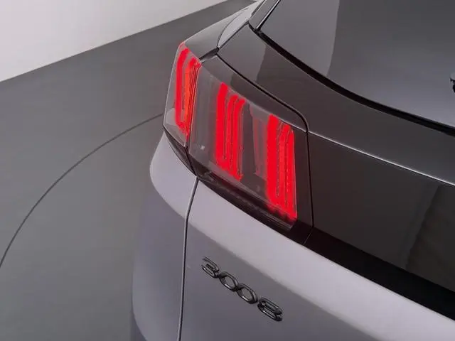 Peugeot 3008 GT VAN: 26.900,- VOOR: 23.877,- UW WKVOORDEEL: 3.023,- | PHEV | APPLE CARPLAY | ELEKTRI...