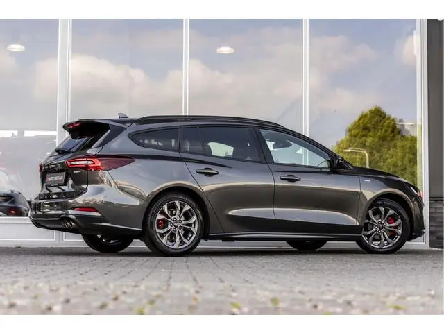 Ford Focus Wagon 1.0 EcoBoost Hybrid ST Line X | Camera | LED