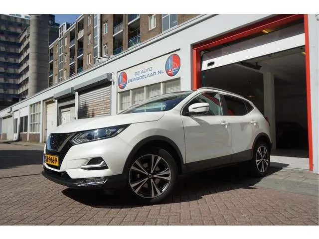 Nissan Qashqai 1.2 N-Connecta NL AUTO | NAP | Panoramadak | 360 camera | Lane Departure | Premium Pearl White Parelmoer | Navi | Blue Tooth + DAB | Keyless