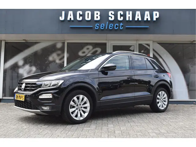 Volkswagen T-Roc 1.5 TSI Style Automaat / Navigatie / Adap. Cruise / Trekhaak / PDC v+a / Camera / 1...