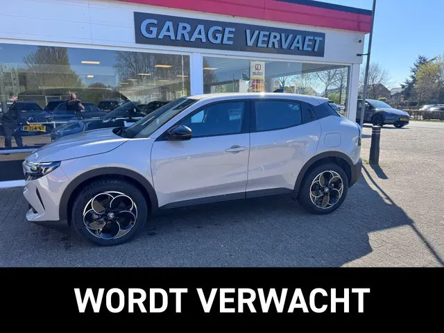 Alfa Romeo Junior Elettrica 54 kWh