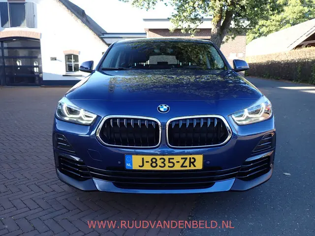 BMW X2 xDrive25e / HEAD-UP / ACC / LEDER / STOELVERWARMING /