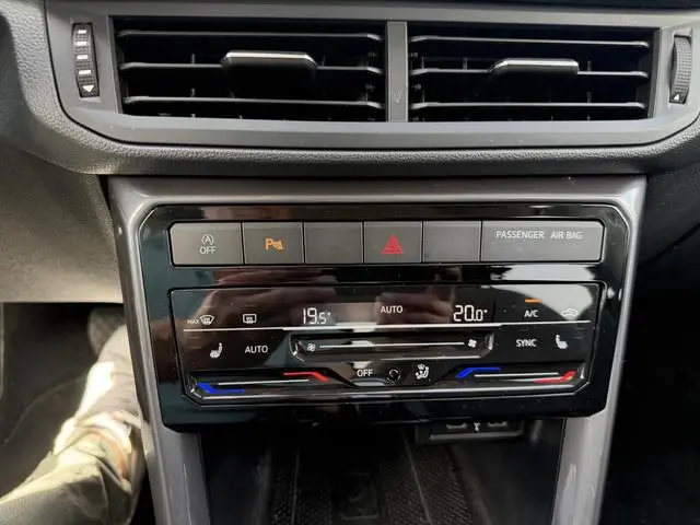 Volkswagen T-Cross 1.5 TSI Style stoel verwarming l Camera l Cruise controle