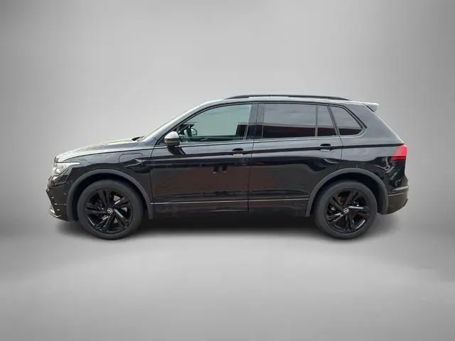Volkswagen Tiguan 1.4 TSI 245pk DSG eHybrid R-Line Business · Camera · Wegklapbare Trekhaak · Apple/...
