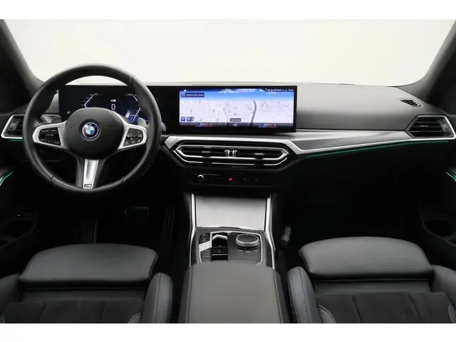 BMW 3-serie Touring 320e M Sport Leder/Alcantara, Virtual Cockpit, LED, Elek. trekhaak, Apple Carpla...