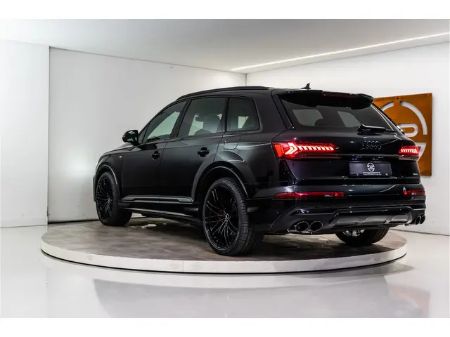 Audi Q7 60 TFSI e Quattro Competition S 456PK | Pano | Trekhaak | Leder | B&O | Matrix | VOL! 12 MND Garantie