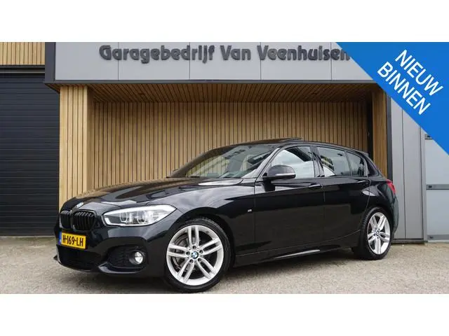 BMW 1-serie 118i 136PK M Sport Shadow Line 5Drs Schuif/Kanteldak 18inch LM LED Navi Stoelverwarming...