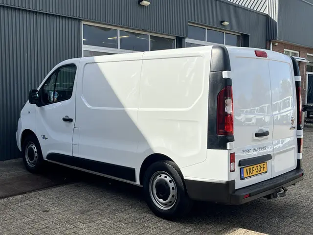 Fiat Talento 2.0 MultiJet L1H1 146pk Airco Cruise controle Trekhaak 2000kg trekgewicht Schuifdeur Pa...