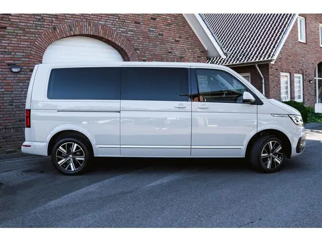 Volkswagen Caravelle T6.1 2.0 TDI 204 PK DSG L2H1 A-KLEP FULL OPTIONS ACC | LED | Leder | Side Assis...