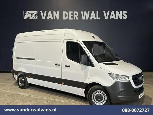 Mercedes-Benz Sprinter 314 CDI 143pk L2H2 Euro6 Airco | Camera | Trekhaak | Apple Carplay | Cruiseco...