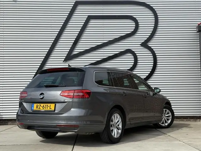 Volkswagen Passat Variant 1.4 TSI ACT Connected Series Plus 1e Eigenaar|Clima|Navi|Cruise|Camera|PDC...