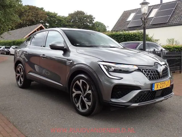 Renault Arkana 1.6 E-Tech full hybrid TECHNO / CRUISE / CARPLAY / CAMERA / NAVI