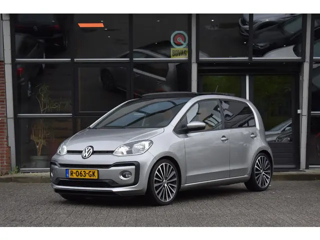 Volkswagen Up! 1.0 TSI BMT cross up! Airco Pano Stoelverwarming BBD