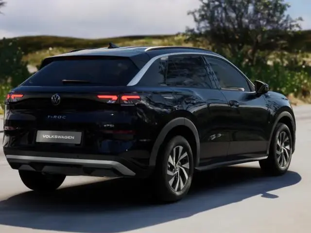 Volkswagen T-Roc Limited Edition 1.5 eTSI 116 PK 7 versn. DSG · Comfort Pakket · Draadloze telefoonl...