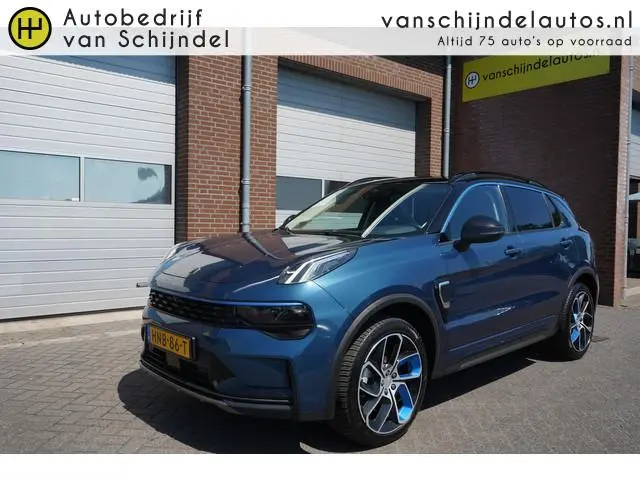 Lynk & Co 01