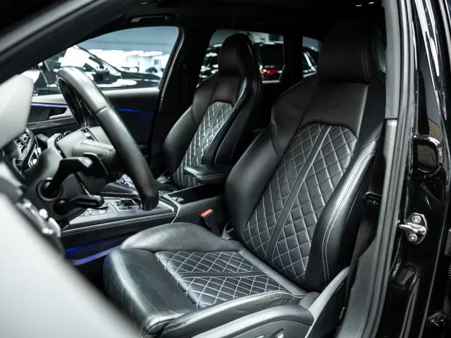 Audi A4 Avant 3.0 TFSI S4 quattro Pro Line Plus | Stoelmassage | Stoelverwarming | Memory |