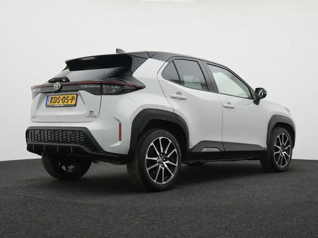 Toyota Yaris Cross 1.5 Hybrid GR Sport | Navi | LED | Stoelverwarming