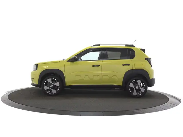 Fiat Grande Panda La Prima 11 kW 44 kWh Winterpakket / Camera / Navigatie