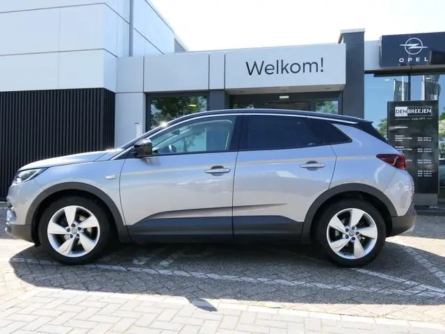 Opel Grandland X 1.6 Turbo 180pk  Business Executive Automaat | Trekhaak | Panoramadak 