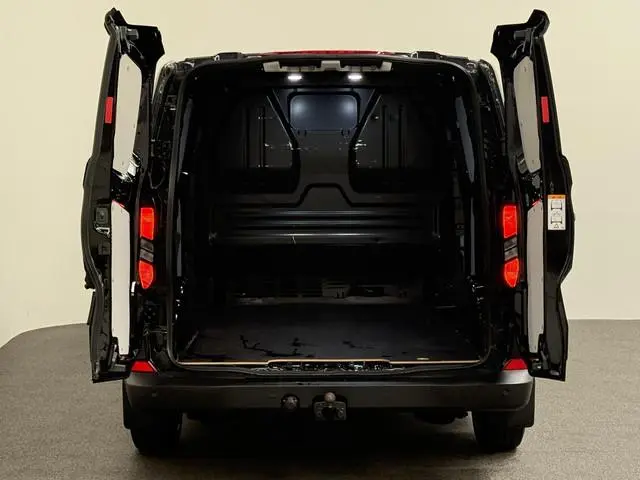 Ford Transit Custom 280 2.0 TDCI L1H1 Trend Nieuw Model Airco Navi Trekhaak PDC V+A Camera