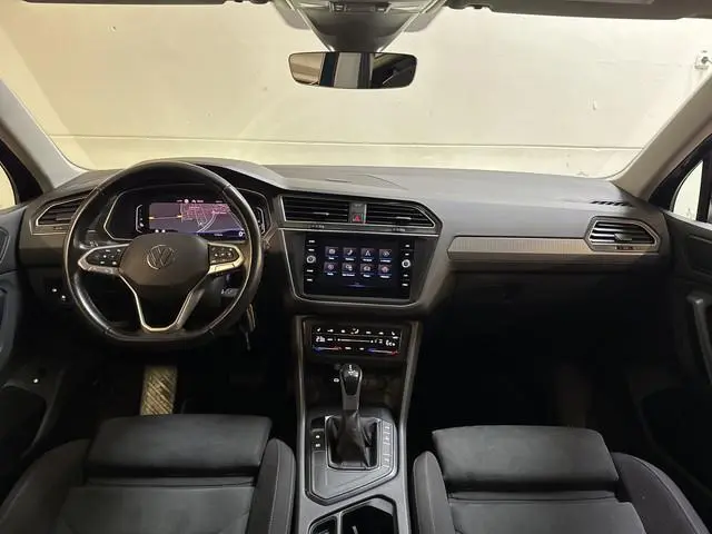 Volkswagen Tiguan E-HYBRID 245PK DSG LIFE NAVI/VIRTUAL/TREKHAAK